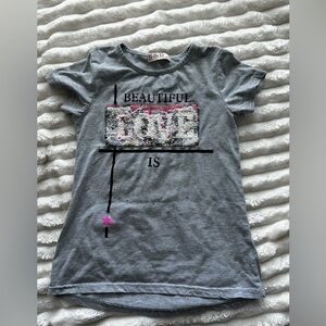 Grey shirt fits 8